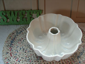 stoneware fluted pan