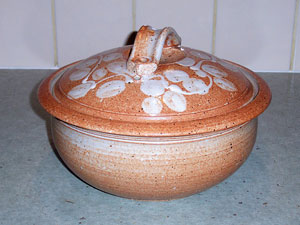 pottery casserole dishes