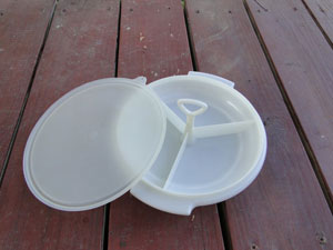 tupperware divided lunch container